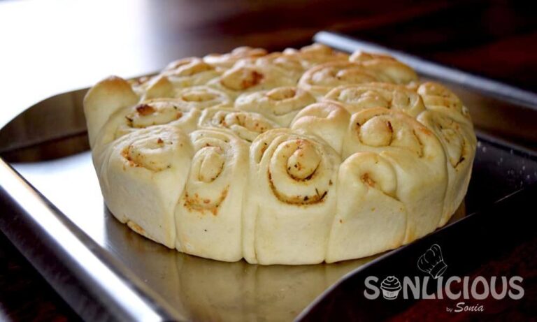 Read more about the article Breakfast Cheese Pizza Rolls Recipe