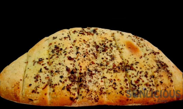 Read more about the article Easy Cheese Garlic Bread in Dominos Style