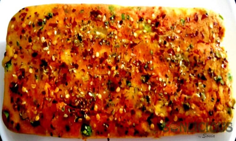 Read more about the article Healthy Vegetable Spicy Semolina Cake