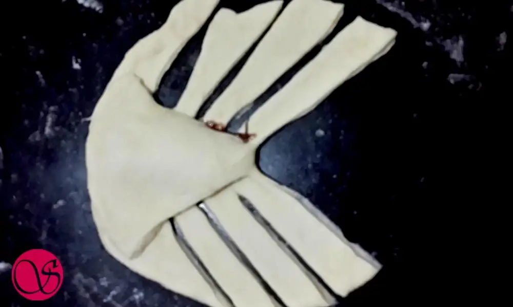 Folding for Braided Nutella Rolls