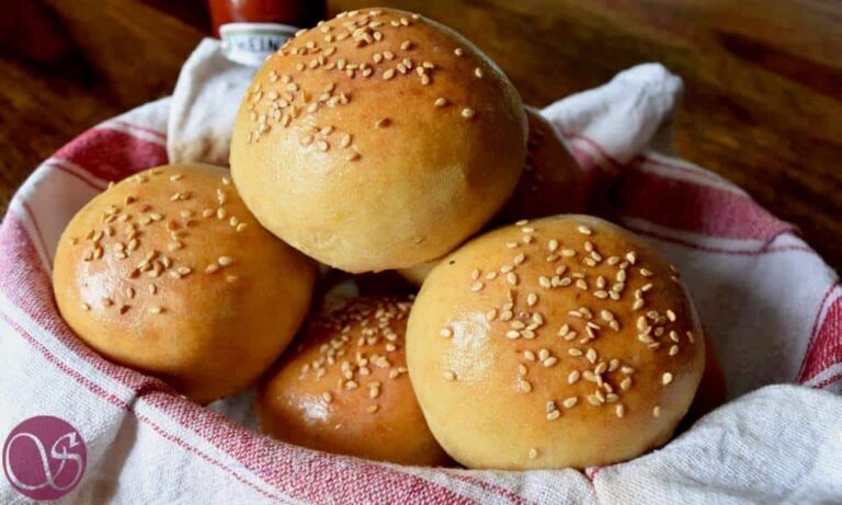 Read more about the article How to make Vada Pav at home | Stuffed Baked Vada Pav