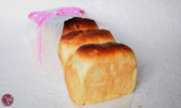 Hokkaido Milk Bread Recipe with Tangzhong method | #BreadBakers