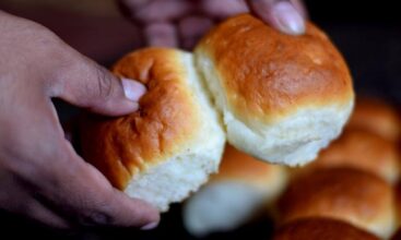 Eggless Ladi Pav Recipe