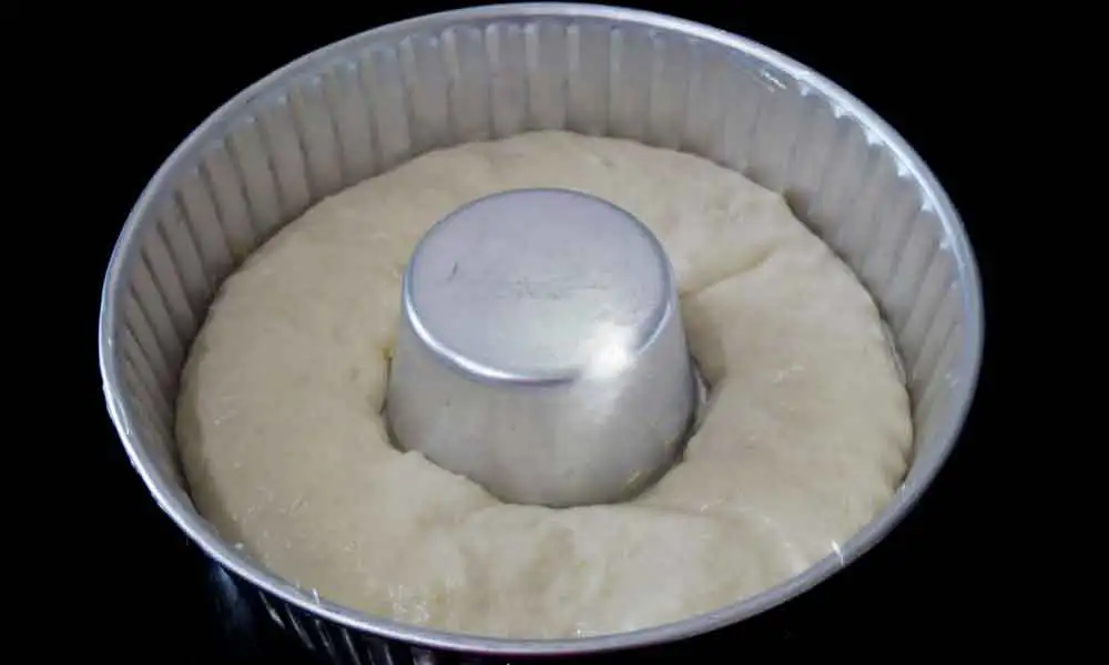 Yeasted-lemon-cake-batter-after-second-rise