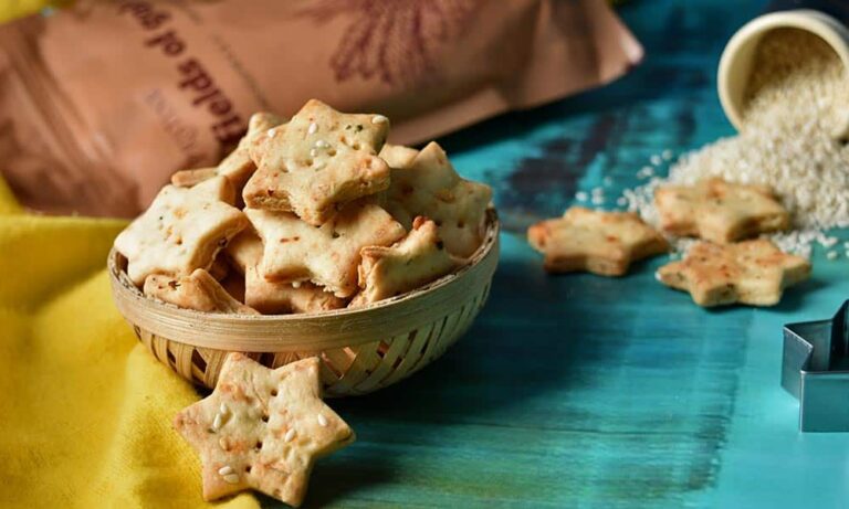 Read more about the article Gluten Free Amaranth Crackers #BreadBakers