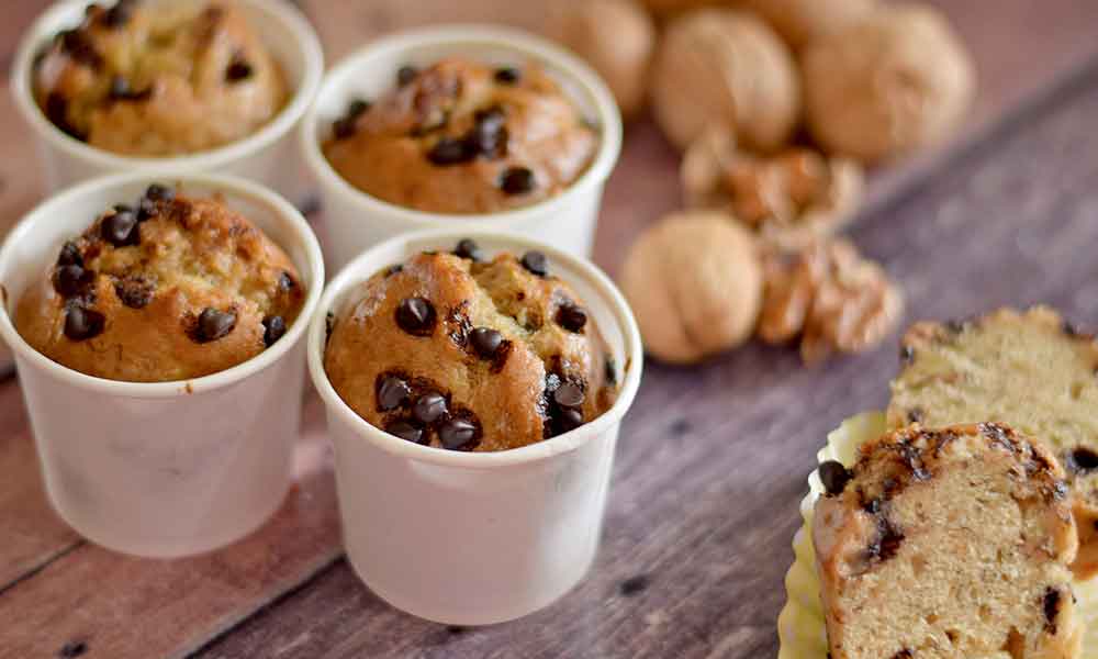 banana walnut muffins texxture